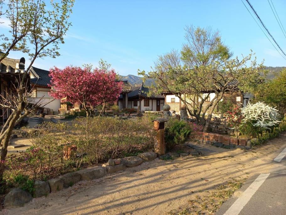 Yasun Gallery Gyeongju Eksteriør billede